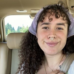 Meet your Posher, Rae